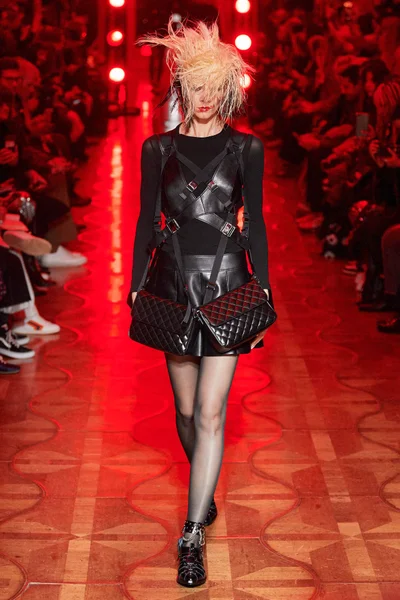 Look 4